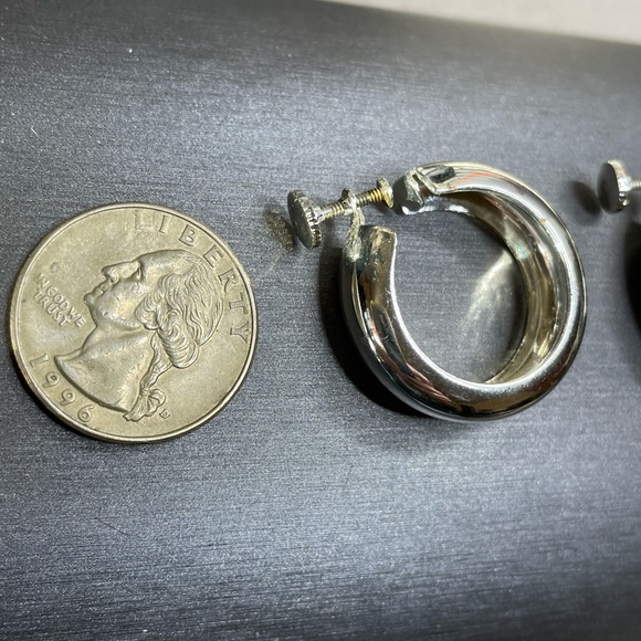 Silver Tone Wide Hoop Screw On Earrings Gorgeous Classics Y2K Style. - Picture 5 of 6
